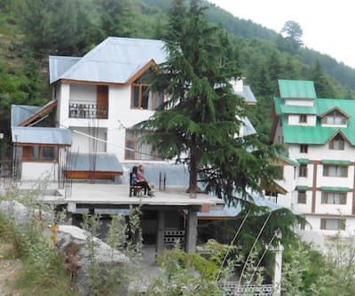 https://imgcld.yatra.com/ytimages/image/upload/t_hotel_yatra_city_desktop/v1476681488/Domestic Hotels/Hotels_Manali/Himalayan Ecstasy By Nature/Overview.jpg